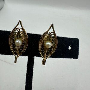 Vintage Sarah Coventry Gold-Tone Filigree Clip-On Earrings Faux Pearl Accent